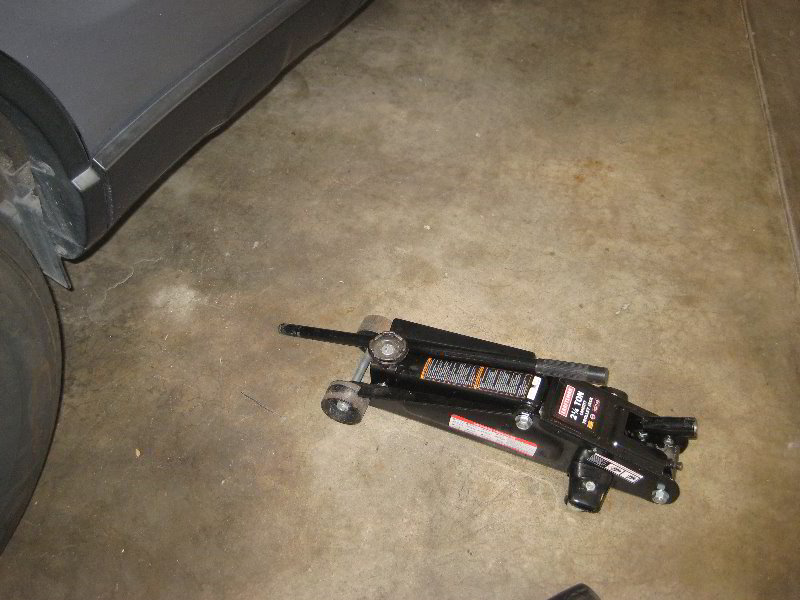 Honda-CR-V-Rear-Disc-Brake-Pads-Replacement-Guide-037