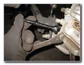 Honda-CR-V-Rear-Disc-Brake-Pads-Replacement-Guide-009