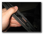 Honda-CR-V-Rear-Window-Wiper-Blade-Replacement-Guide-006