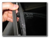 Honda-CR-V-Rear-Window-Wiper-Blade-Replacement-Guide-011