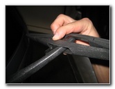 Honda-CR-V-Rear-Window-Wiper-Blade-Replacement-Guide-013