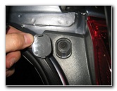 Honda-CR-V-Tail-Light-Bulbs-Replacement-Guide-004
