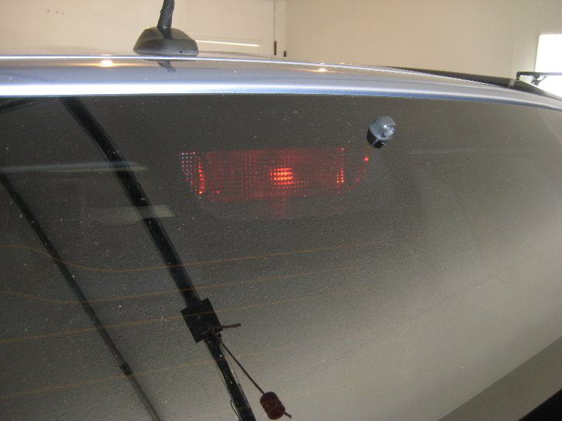 Honda-CR-V-Third-Brake-Light-Bulb-Replacement-Guide-001