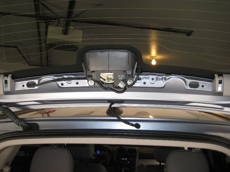 Honda-CR-V-Third-Brake-Light-Bulb-Replacement-Guide-006