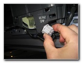 Honda-CR-V-Third-Brake-Light-Bulb-Replacement-Guide-008