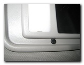 Honda-CR-V-Vanity-Mirror-Light-Bulb-Replacement-Guide-003