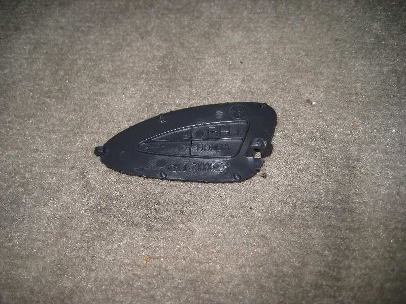 Honda-Civic-Front-Door-Speaker-Replacement-Guide-004