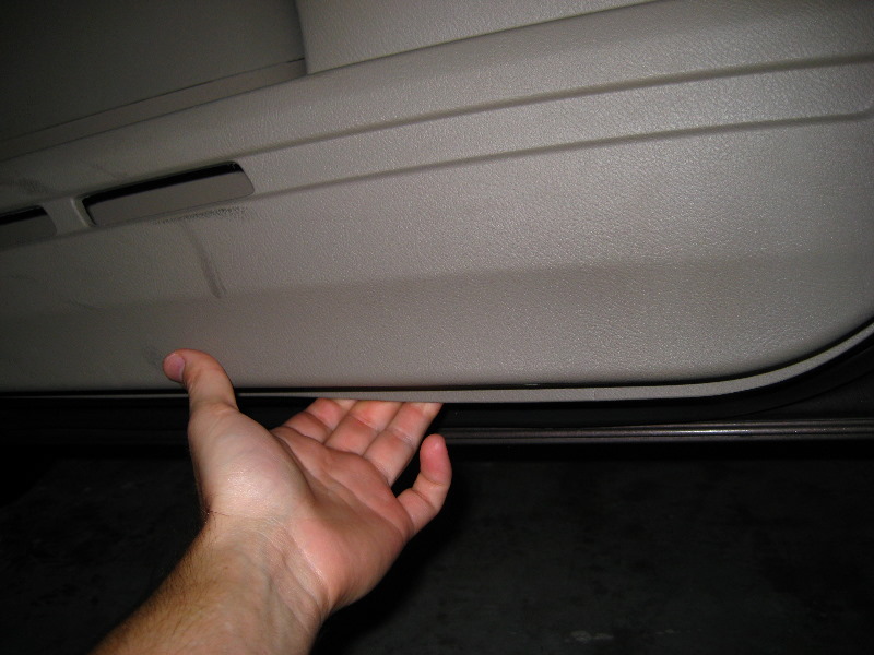 Honda-Civic-Front-Door-Speaker-Replacement-Guide-008