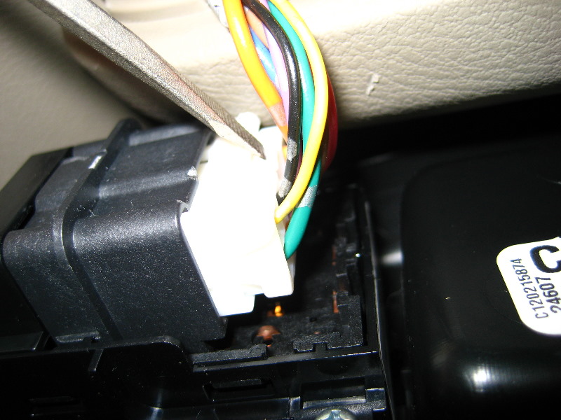 Honda-Civic-Front-Door-Speaker-Replacement-Guide-013