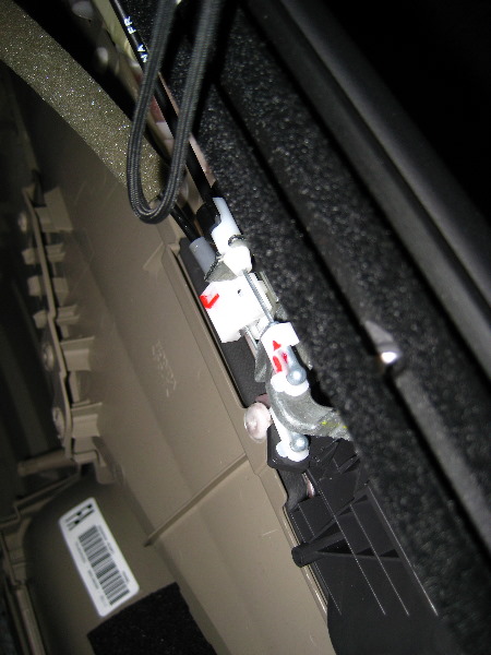 Honda-Civic-Front-Door-Speaker-Replacement-Guide-019