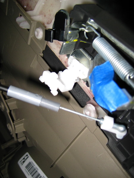 Honda-Civic-Front-Door-Speaker-Replacement-Guide-026