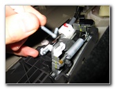 Honda-Civic-Front-Door-Speaker-Replacement-Guide-022