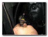 Honda-Civic-Headlight-Bulbs-Replacement-Guide-014