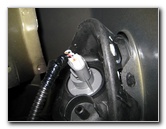 Honda-Civic-Headlight-Bulbs-Replacement-Guide-022