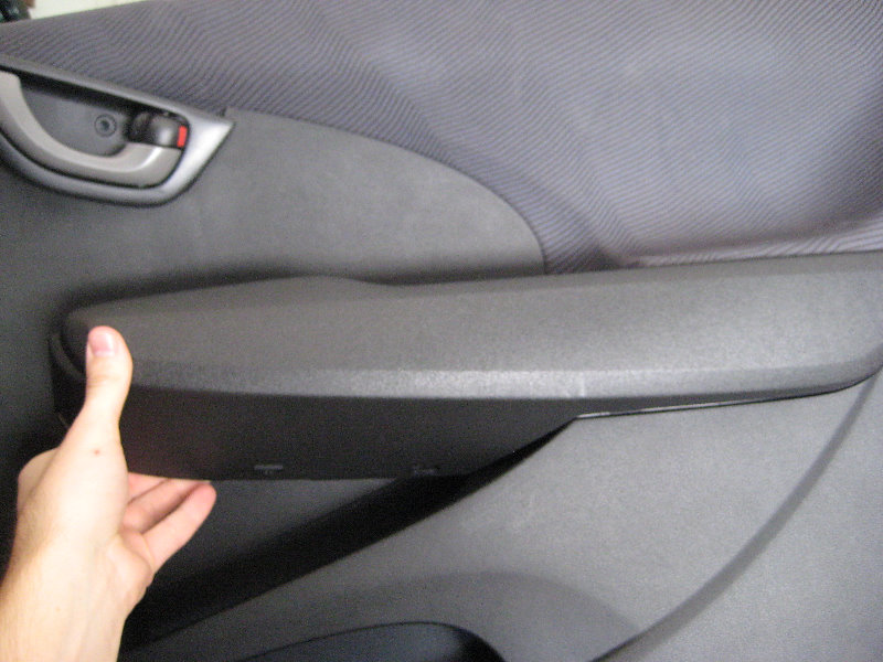 Honda-Fit-Jazz-Front-Door-Panel-Removal-Speaker-Replacement-Guide-011