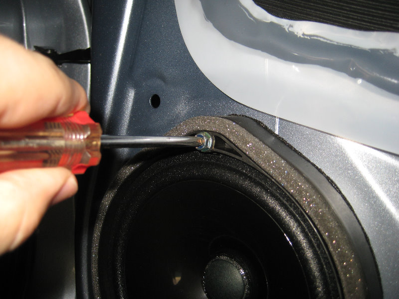 Honda-Fit-Jazz-Front-Door-Panel-Removal-Speaker-Replacement-Guide-023