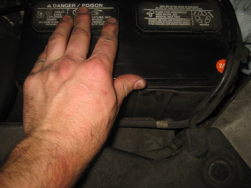 Honda-Odyssey-12V-Automotive-Battery-Replacement-Guide-010