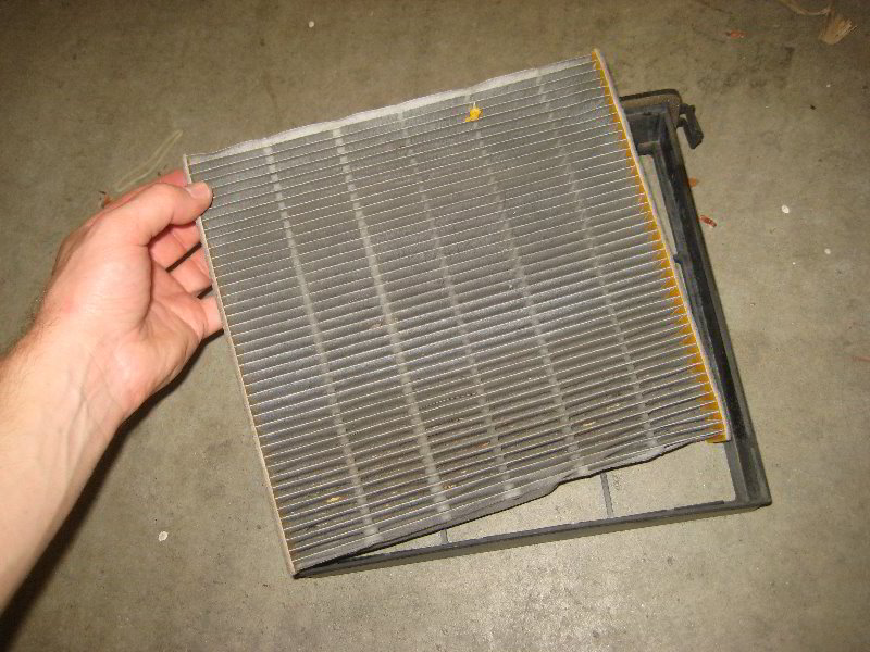 Honda-Odyssey-Cabin-Air-Filter-Replacement-Guide-022