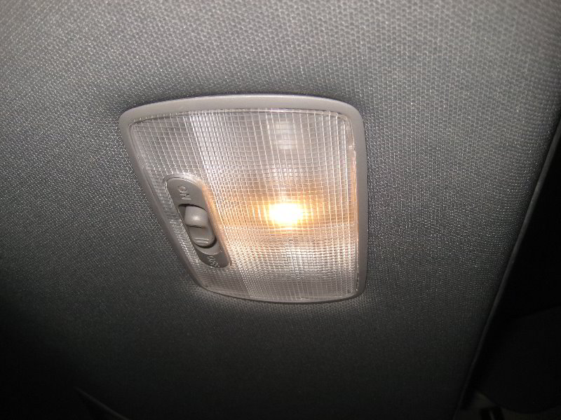 Honda-Odyssey-Cargo-Area-Light-Bulb-Replacement-Guide-014