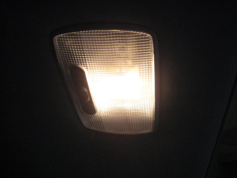 Honda-Odyssey-Cargo-Area-Light-Bulb-Replacement-Guide-015