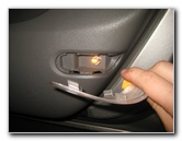 Honda-Odyssey-Courtesy-Step-Light-Bulb-Replacement-Guide-004
