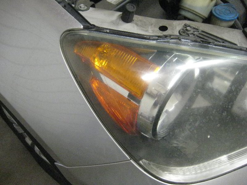 Honda-Odyssey-Headlight-Bulbs-Replacement-Guide-013