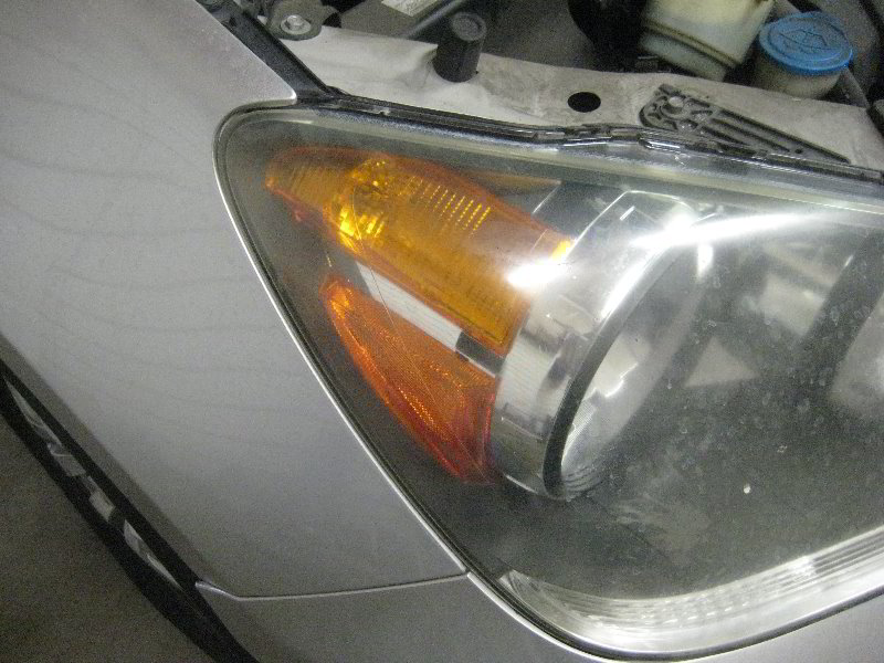 Honda-Odyssey-Headlight-Bulbs-Replacement-Guide-013