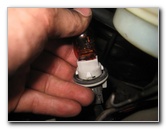 Honda-Odyssey-Headlight-Bulbs-Replacement-Guide-025