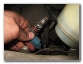 Honda-Odyssey-Headlight-Bulbs-Replacement-Guide-030
