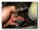 Honda-Odyssey-Headlight-Bulbs-Replacement-Guide-031