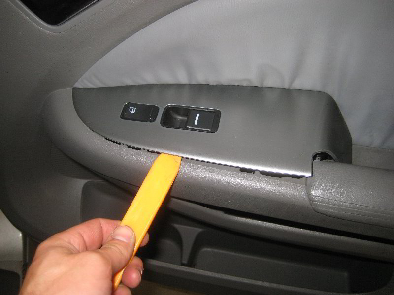 Honda-Odyssey-Interior-Door-Panel-Removal-Guide-012