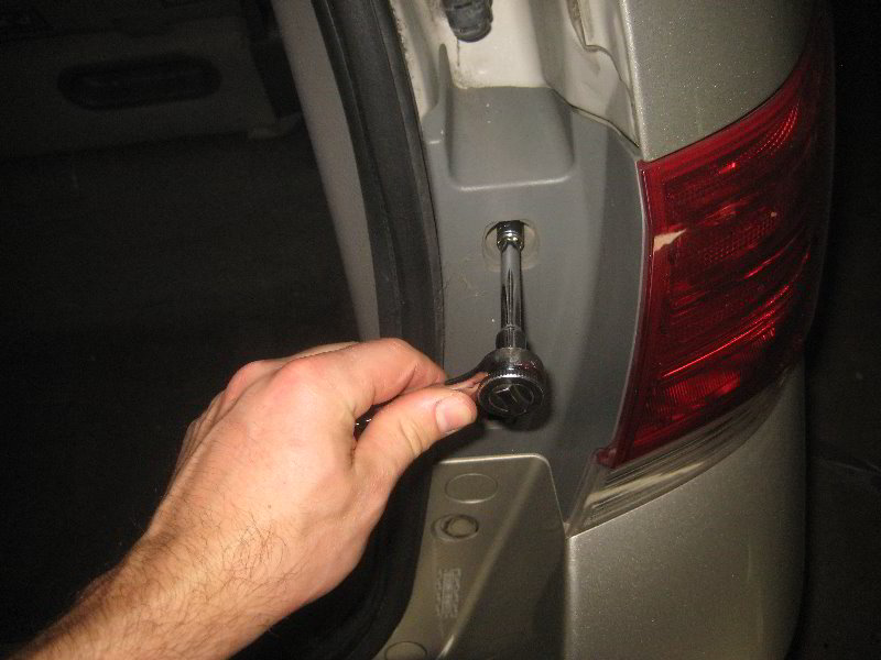 Honda-Odyssey-Tail-Light-Bulbs-Replacement-Guide-007