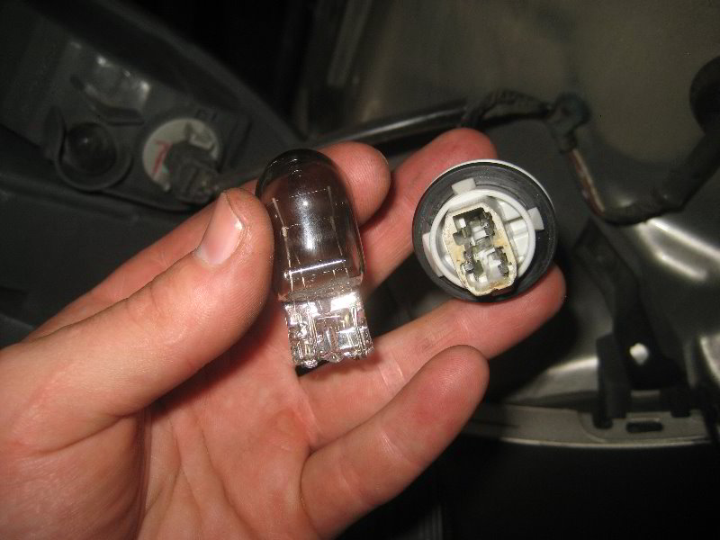 Honda-Odyssey-Tail-Light-Bulbs-Replacement-Guide-014