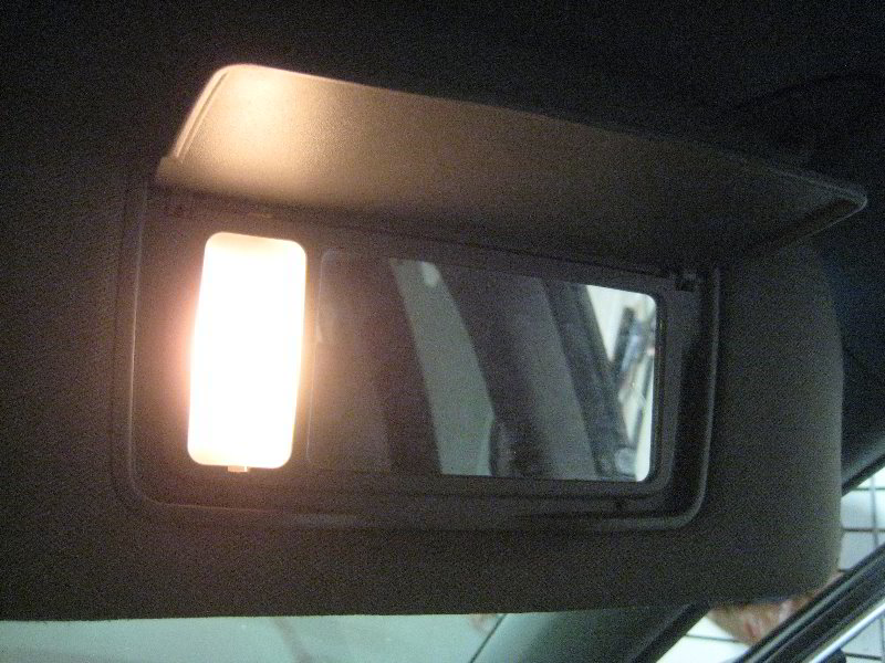 Honda-Odyssey-Vanity-Mirror-Light-Bulb-Replacement-Guide-017