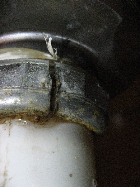 Kitchen-Sink-Drain-Leak-Repair-Guide-004