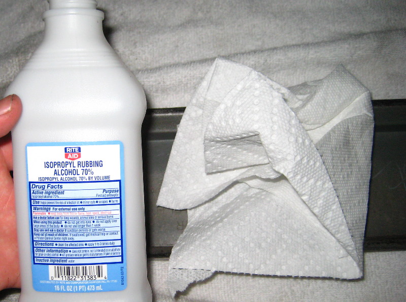 Reattach-Automotive-Door-Molding-Trim-011