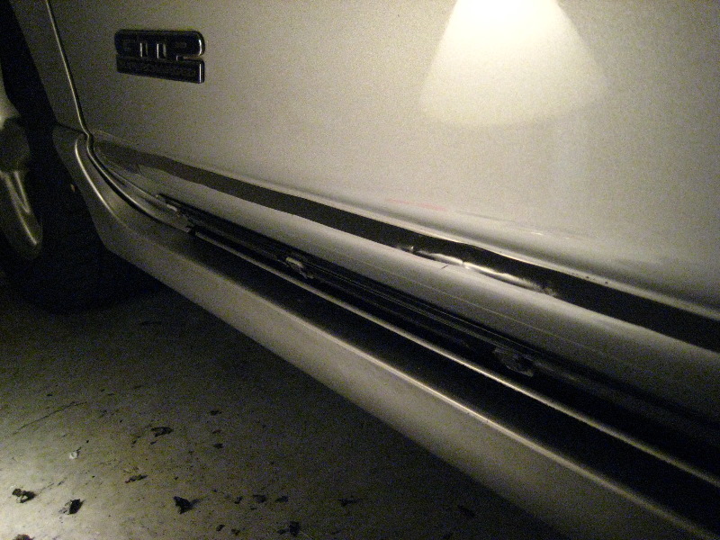 Reattach-Automotive-Door-Molding-Trim-018