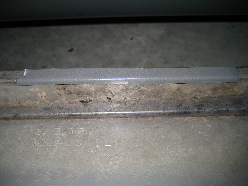 Reattach-Automotive-Door-Molding-Trim-020