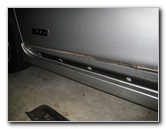 Reattach-Automotive-Door-Molding-Trim-007