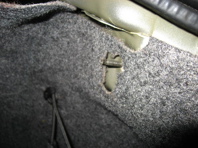 HowToFixTailLightHeadlightCondensation009