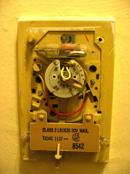 Hunter-Just-Right-Digital-Thermostat-Install-Guide-002