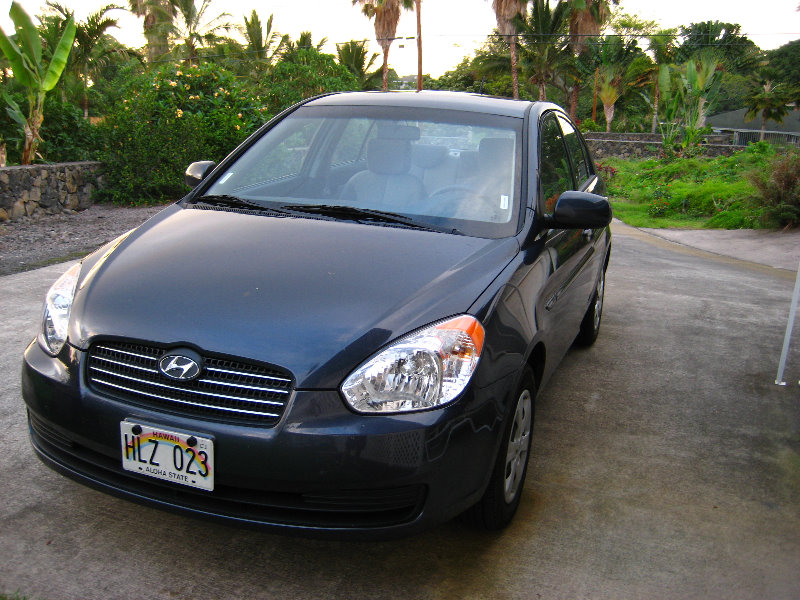 Hyundai-Accent-Headlight-Bulb-Replacement-Guide-001