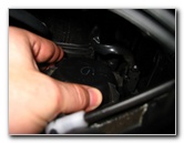Hyundai-Accent-Headlight-Bulb-Replacement-Guide-004