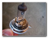 Hyundai-Accent-Headlight-Bulb-Replacement-Guide-014