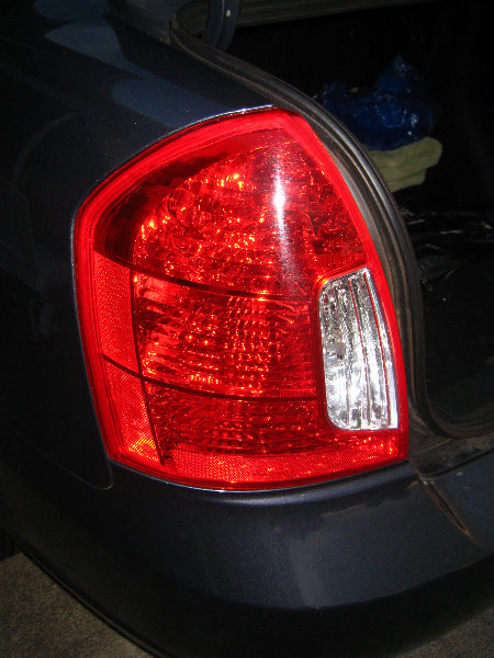 Hyundai-Accent-Tail-Light-Bulbs-Replacement-Guide-002