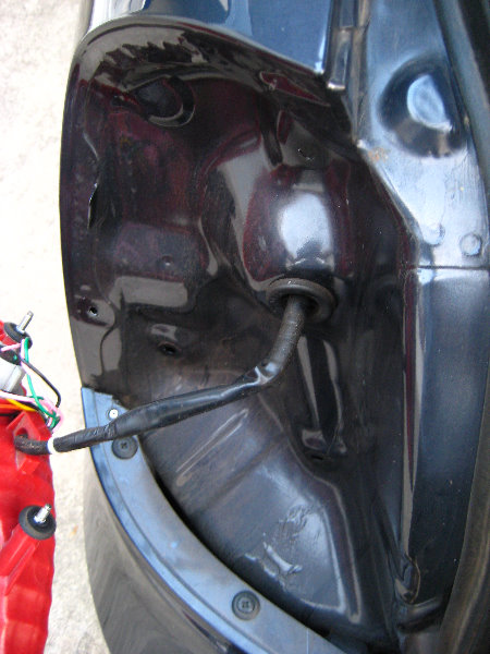 Hyundai-Accent-Tail-Light-Bulbs-Replacement-Guide-017