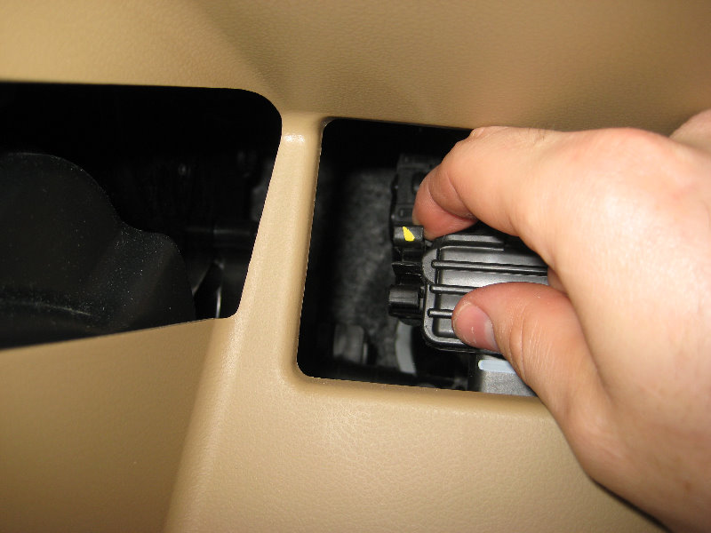 HyundaiElantraHVACCabinAirFilterReplacementGuide014