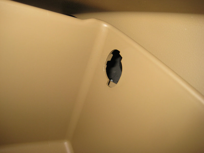 Hyundai-Elantra-HVAC-Cabin-Air-Filter-Replacement-Guide-029