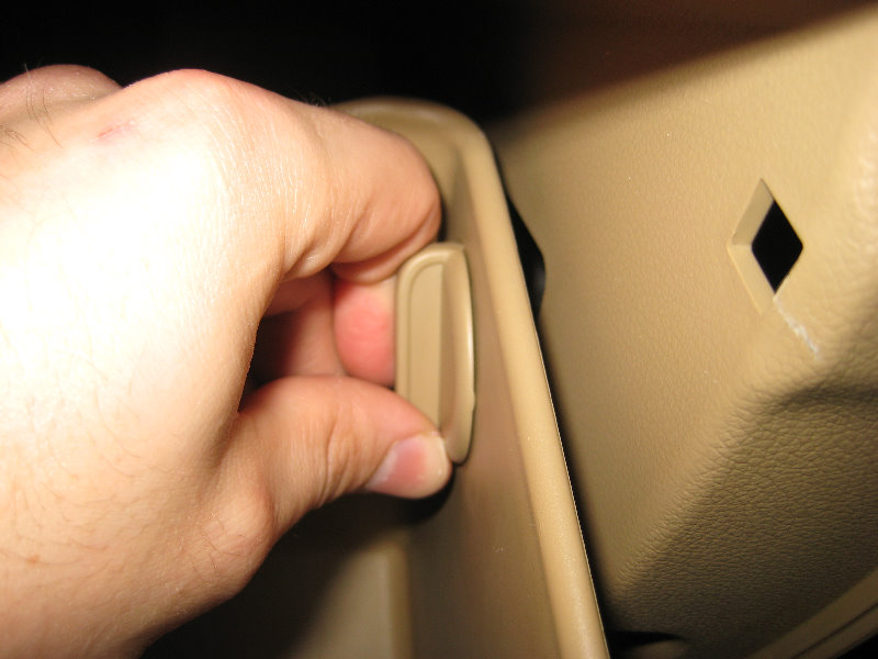 Hyundai-Elantra-HVAC-Cabin-Air-Filter-Replacement-Guide-030