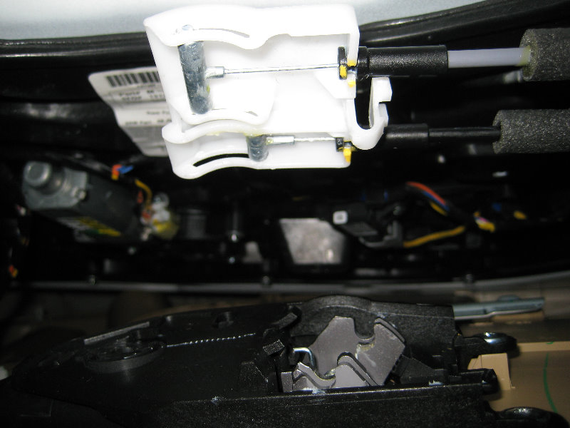 Hyundai-Elantra-Door-Panel-Removal-Speaker-Replacement-Guide-013